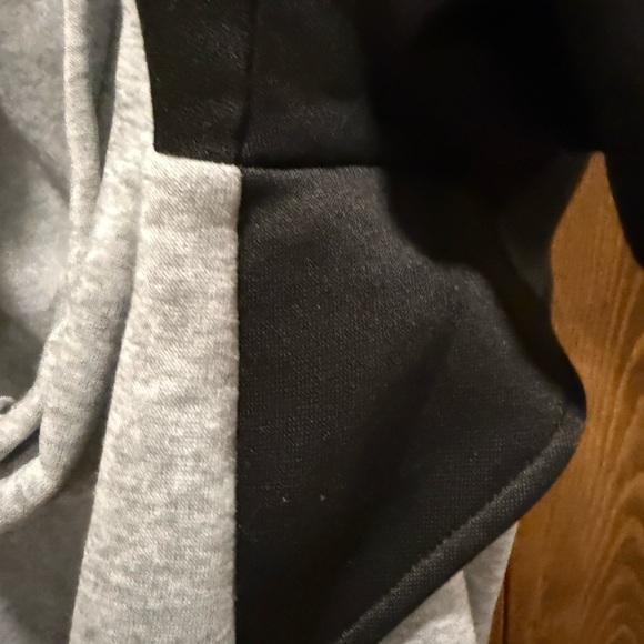 BOGO! ❤️SHEIN❤️ Curve Sweatshirt - Picture 8 of 10